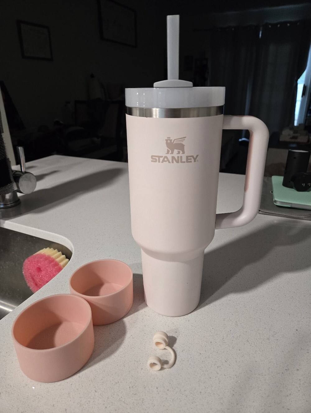 Stanley 40oz Quencher + EXTRA ACCESSORIES - Rose Quartz